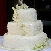 Cake with Cascading Sweet Peas; by Carrie's Cakes